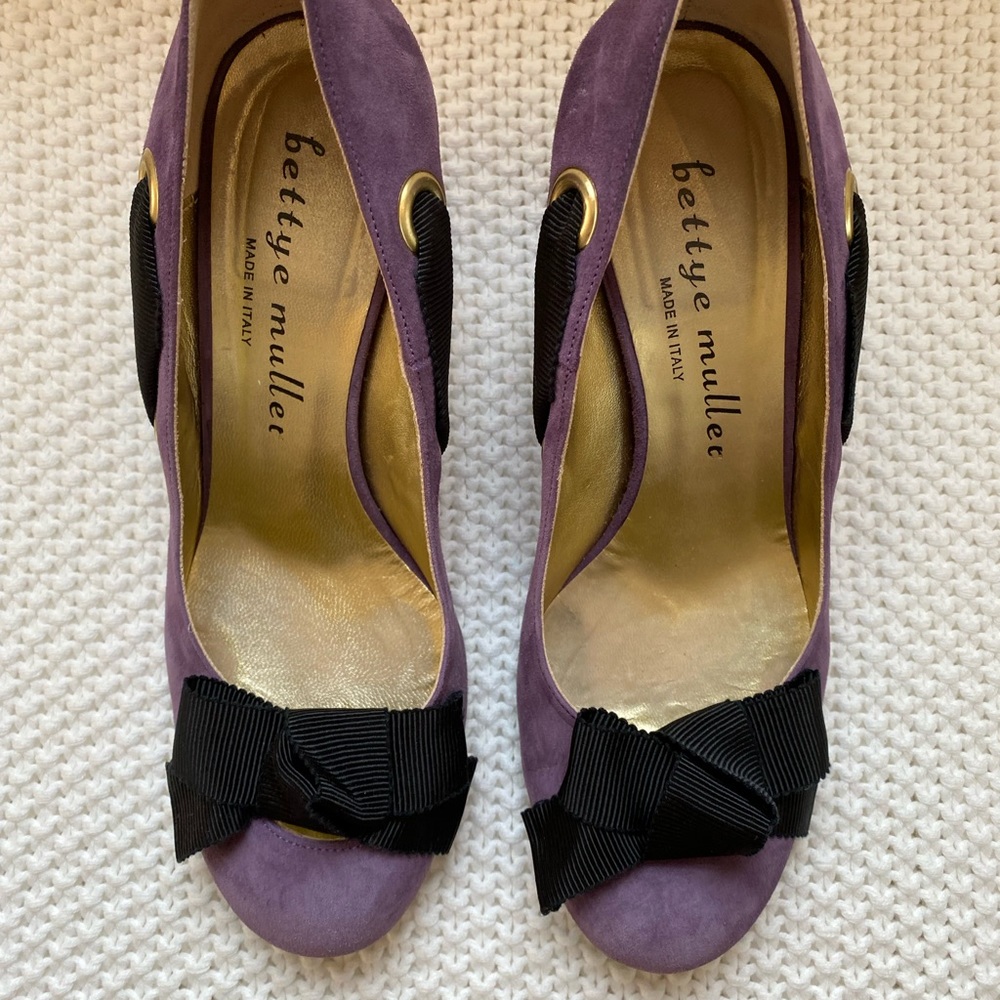 Bettye Mueller Purple Suede Shoes